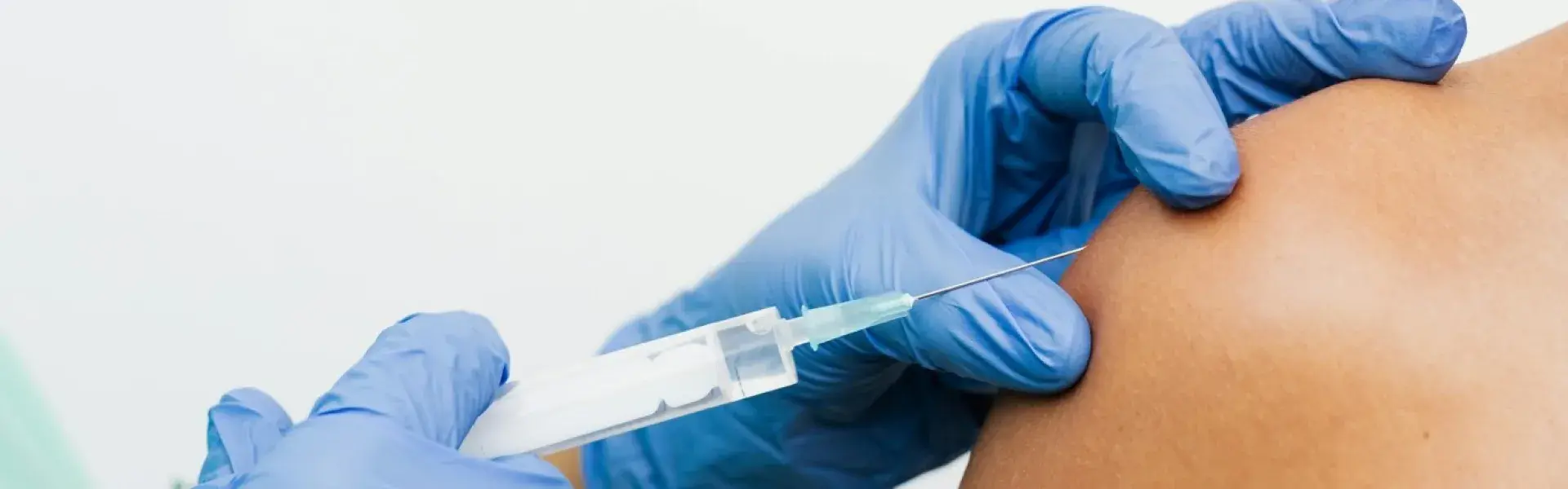 injection dans l'épaule